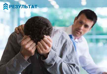 О принудительном лечении по решению суда Врач успокаивает пациента